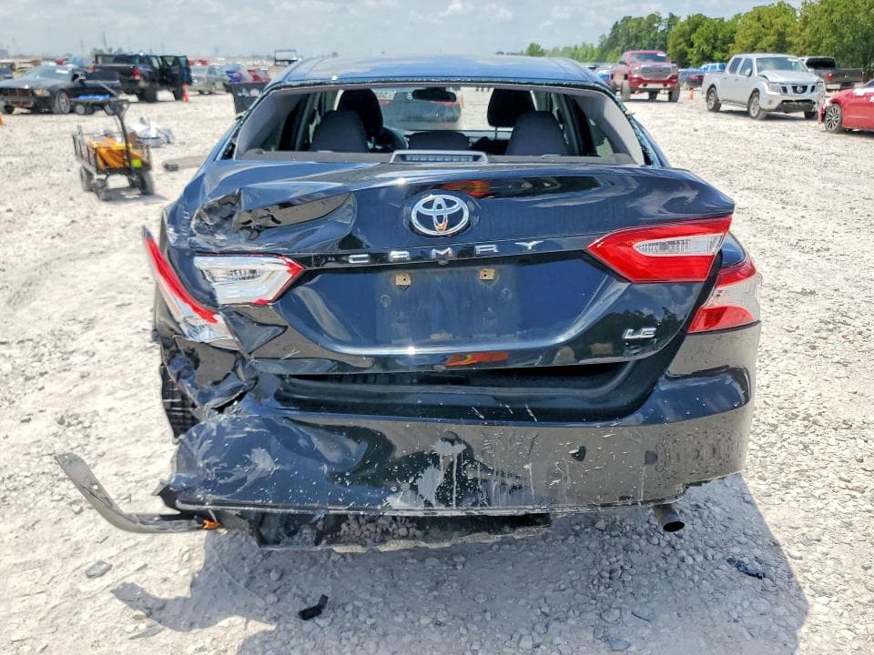 2018 TOYOTA CAMRY LE 6