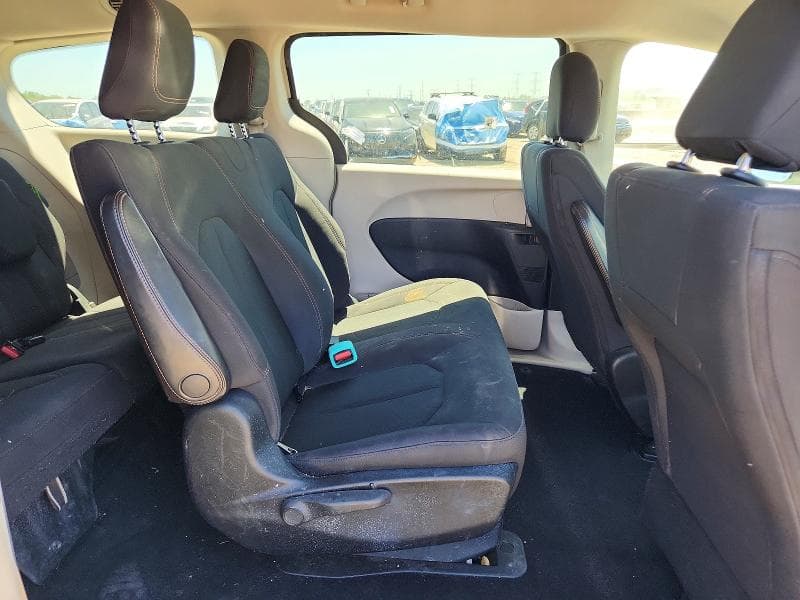 2019 CHRYSLER PACIFICA L 11