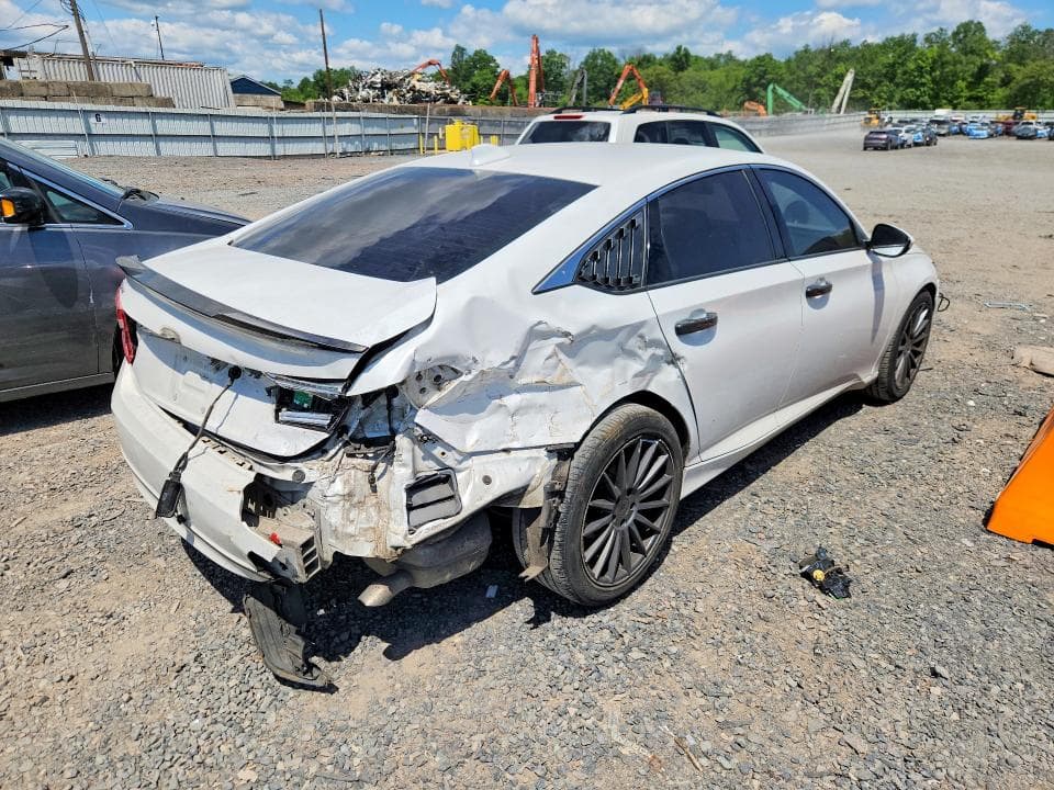 2018 HONDA ACCORD LX 3