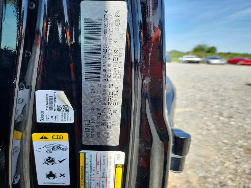 2020 JEEP WRANGLER UNLIMITED SAHARA 13