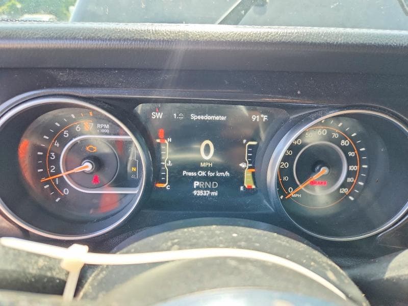2020 JEEP WRANGLER UNLIMITED SAHARA 9