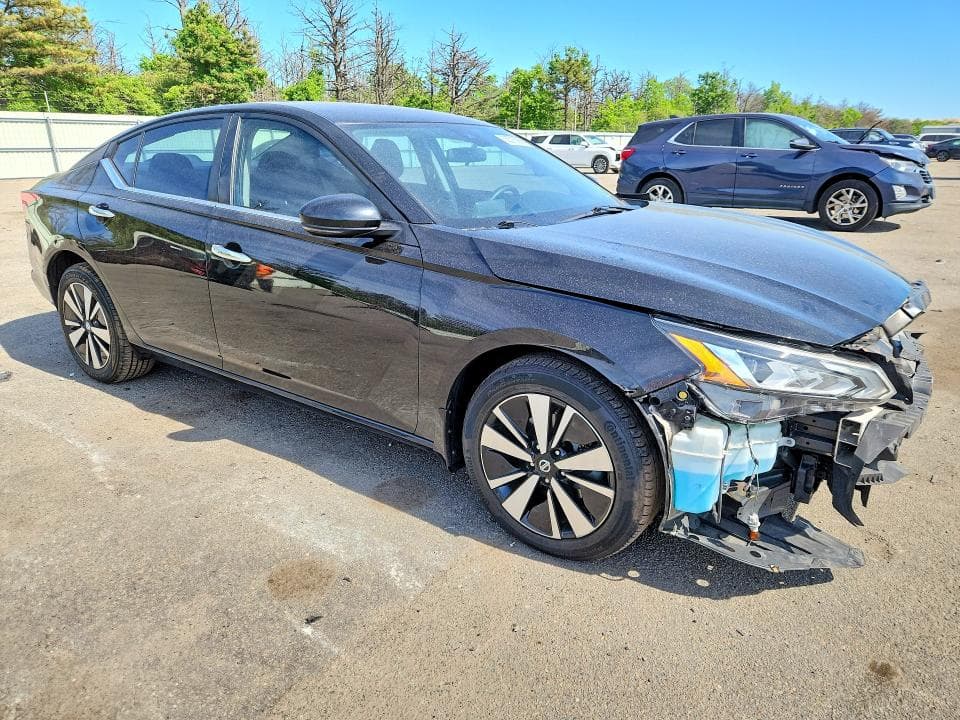 2021 NISSAN ALTIMA SV 4