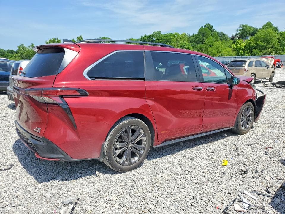 2022 TOYOTA SIENNA XSE XSE 3
