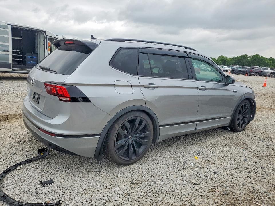 2021 VOLKSWAGEN TIGUAN SE 3