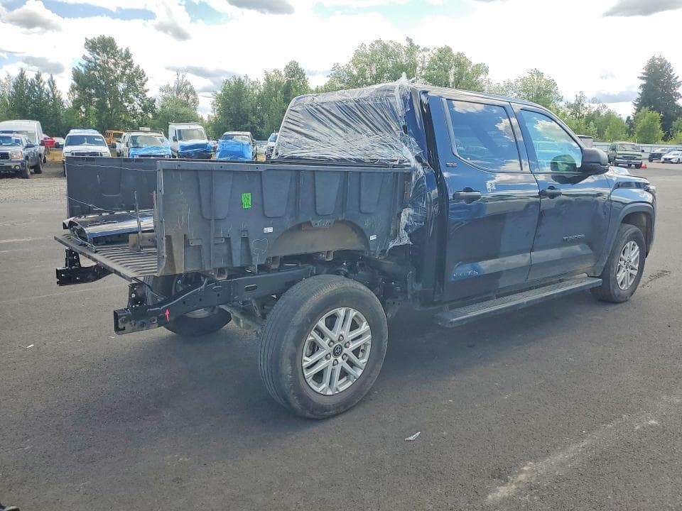 2024 TOYOTA TUNDRA SR5 3