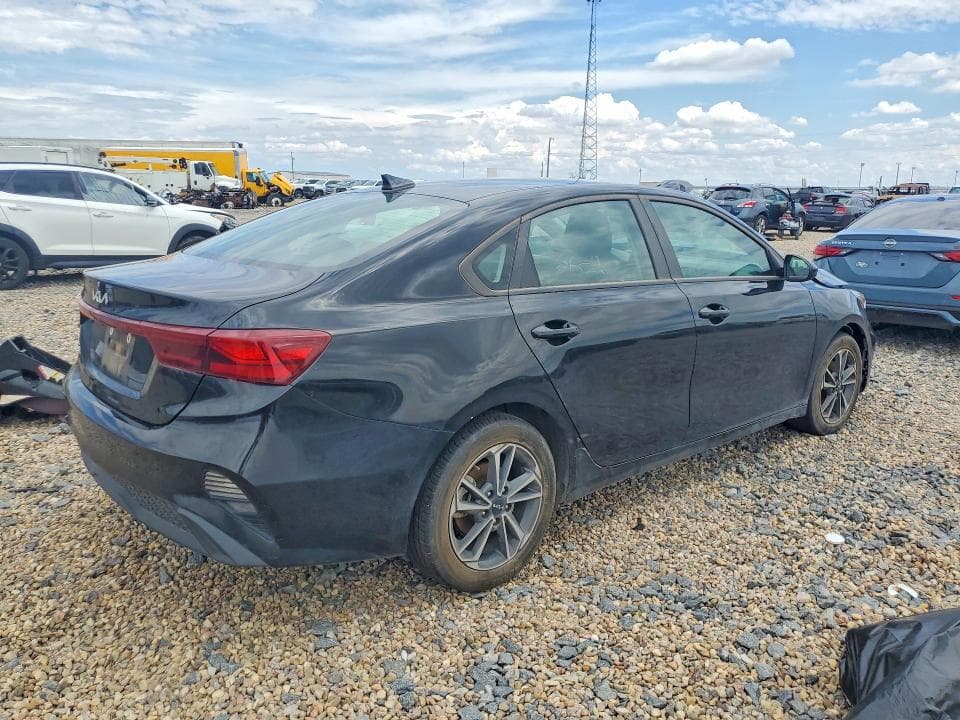 2024 KIA FORTE LXS 3