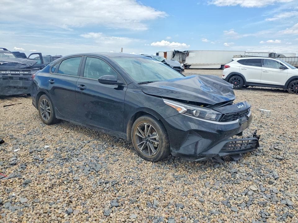 2024 KIA FORTE LXS 4