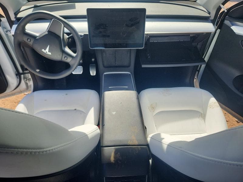 2023 TESLA MODEL Y 8