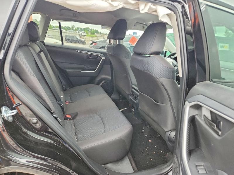 2025 TOYOTA RAV4 LE LE 11