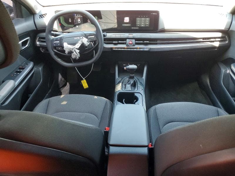 2025 KIA K4 LXS 8