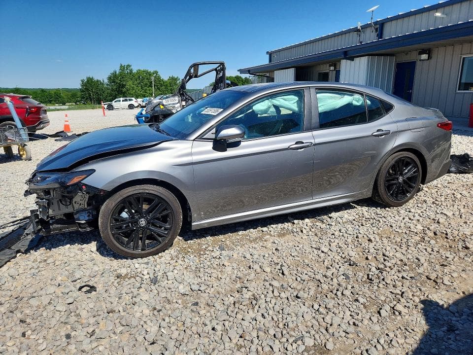 2026 TOYOTA CAMRY SE - 1