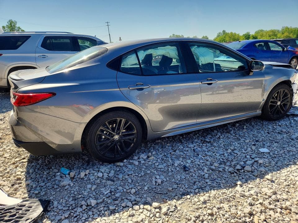 2026 TOYOTA CAMRY SE 3
