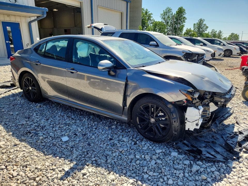 2026 TOYOTA CAMRY SE 4