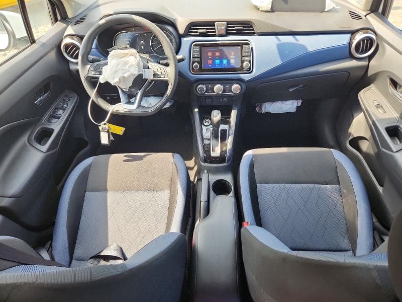 2025 NISSAN VERSA SV SV 8