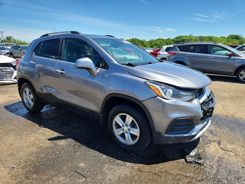 2020 CHEVROLET TRAX 1LT 4