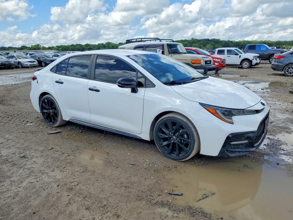 2021 TOYOTA COROLLA SE NIGHTSHADE EDITION 4