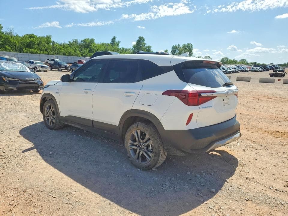 2022 KIA SELTOS LX 2