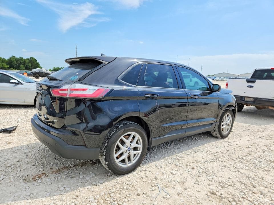 2022 FORD EDGE SE 3