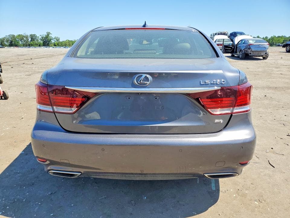 2017 LEXUS LS 460 7