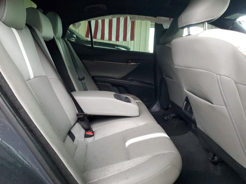 2025 TOYOTA CAMRY SE 10