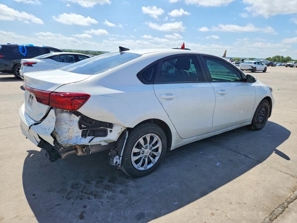 2023 KIA FORTE FE 3