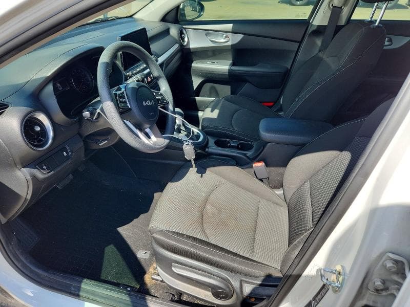 2023 KIA FORTE FE 7