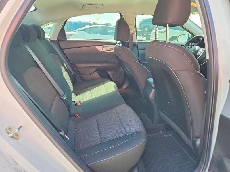 2023 KIA FORTE FE 10