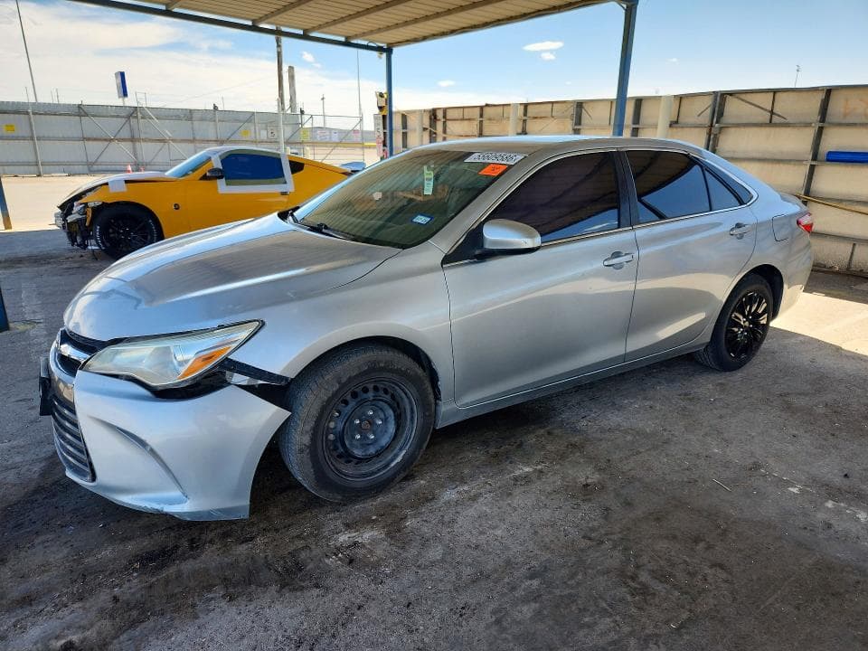 2017 TOYOTA CAMRY LE - 1