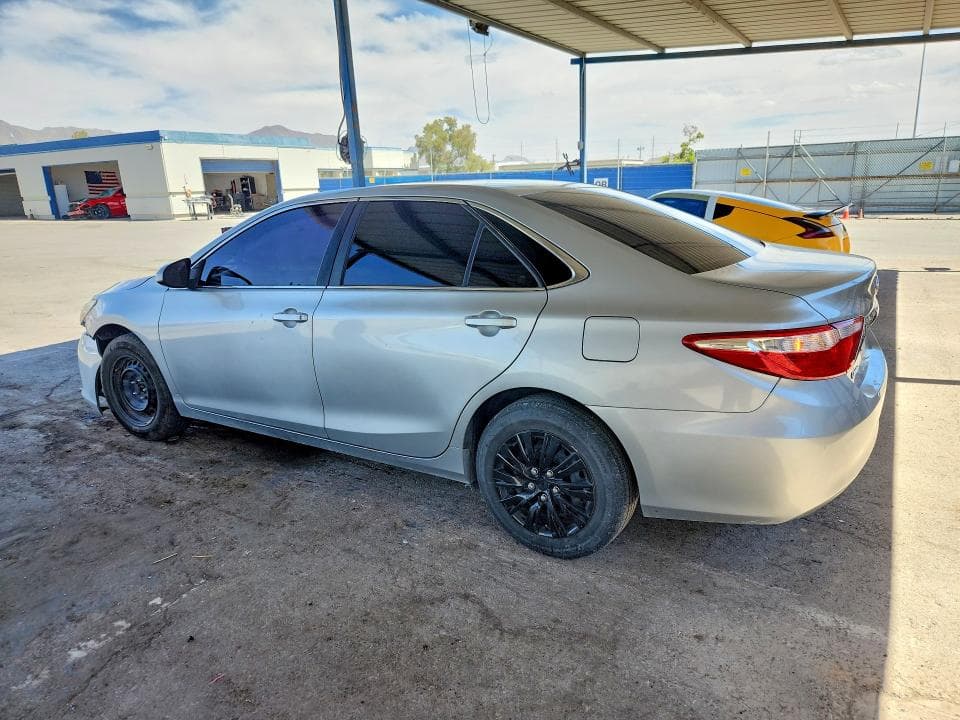 2017 TOYOTA CAMRY LE 2