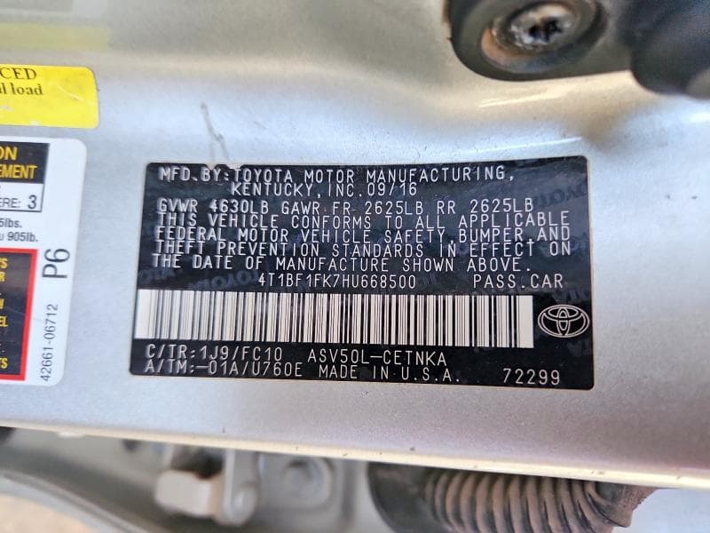 2017 TOYOTA CAMRY LE 12