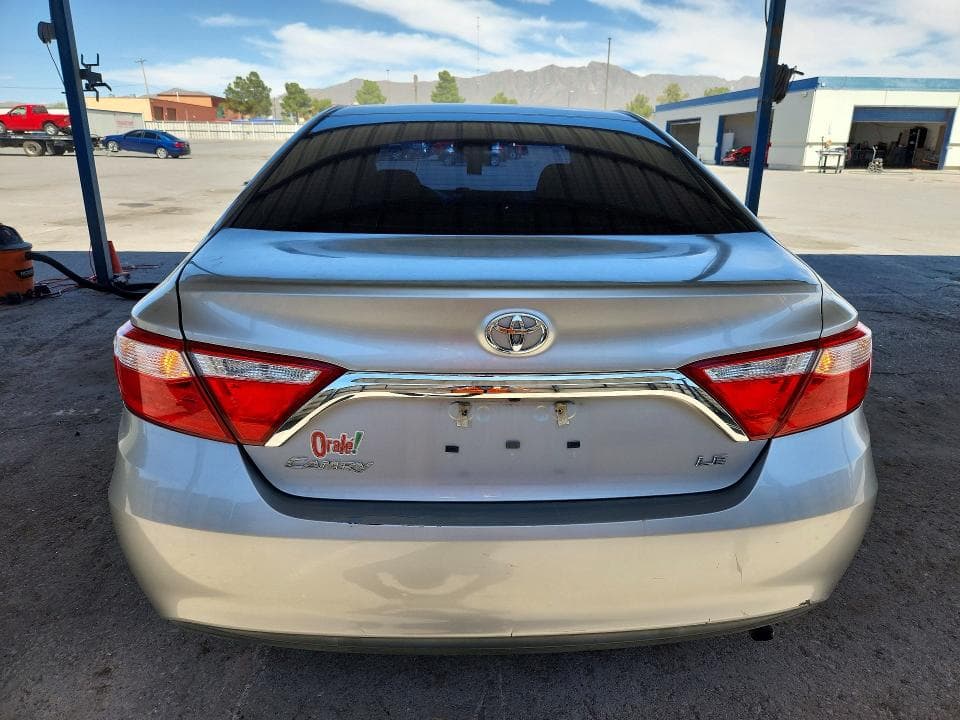 2017 TOYOTA CAMRY LE 6