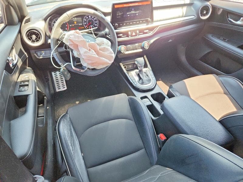 2024 KIA FORTE GT LINE 8
