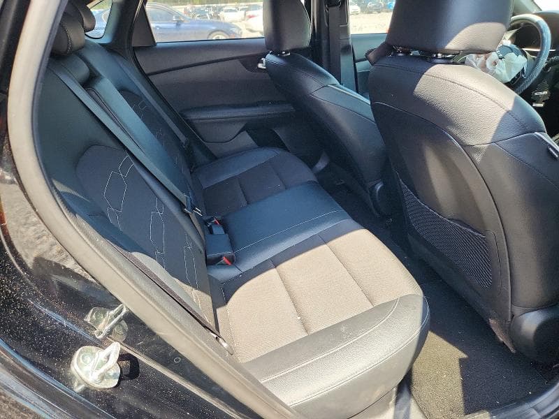 2024 KIA FORTE GT LINE 10