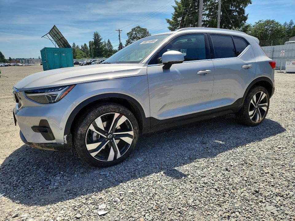 2025 VOLVO XC40 ULTRA - 1