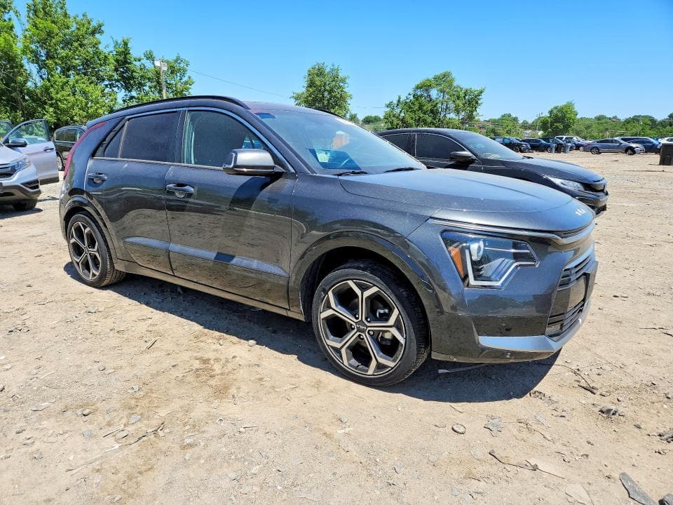 2023 KIA NIRO EX 4