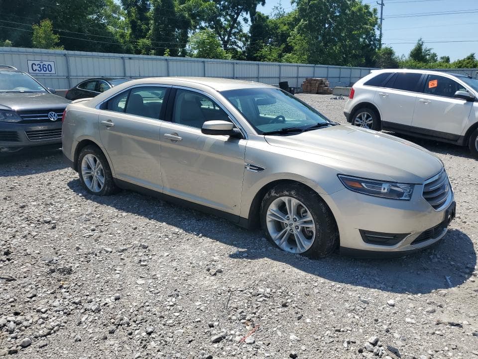 2017 FORD TAURUS SEL 4