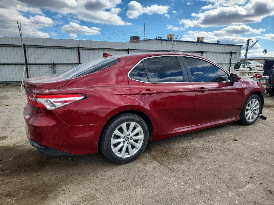 2019 TOYOTA CAMRY LE 3