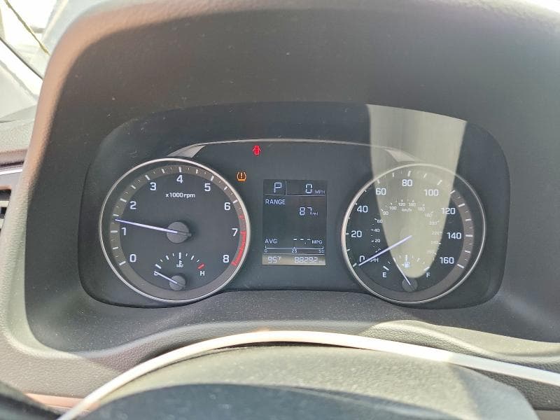 2017 HYUNDAI ELANTRA SE 9