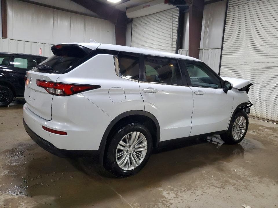 2024 MITSUBISHI OUTLANDER ES 3