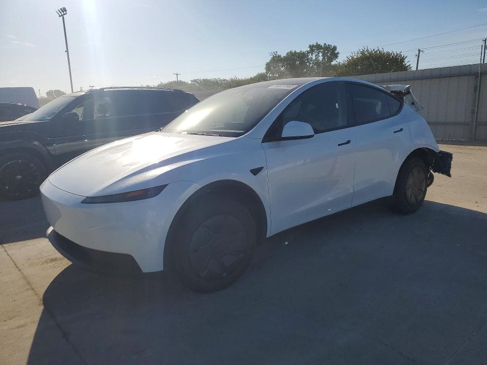 2026 TESLA MODEL Y 1