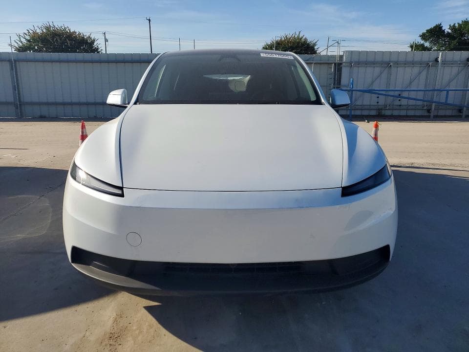 2026 TESLA MODEL Y 5