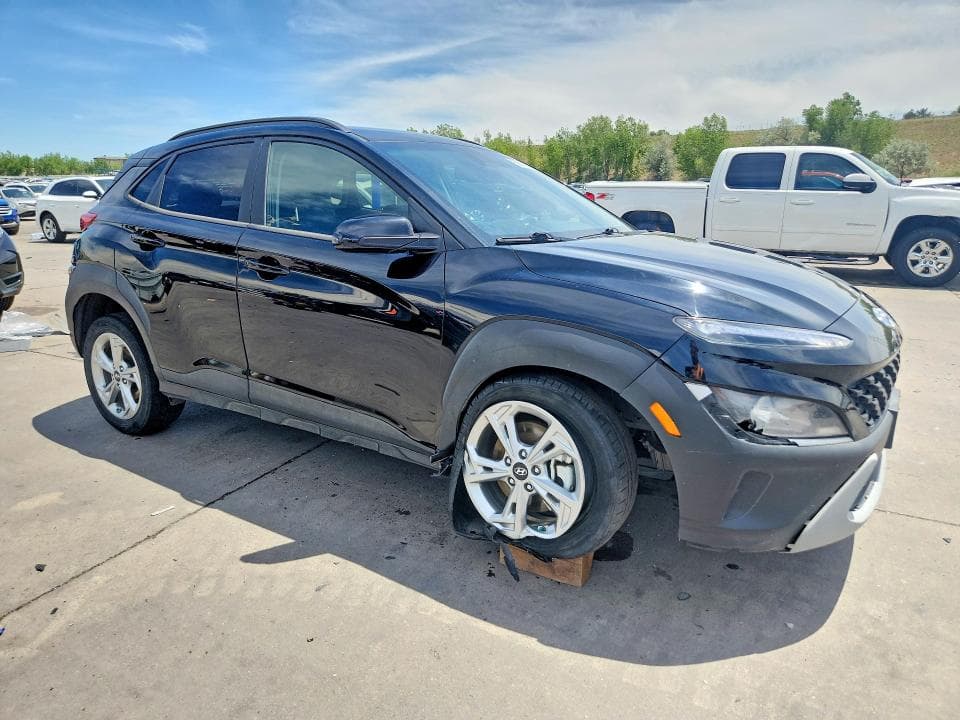 2023 HYUNDAI KONA SEL 4