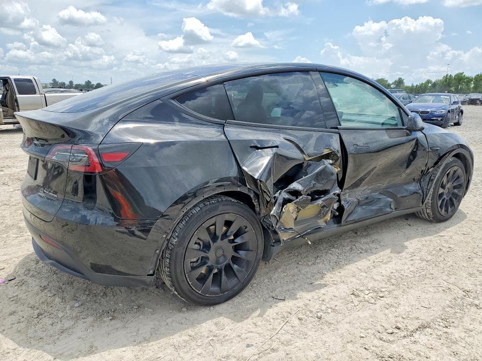 2023 TESLA MODEL Y 3