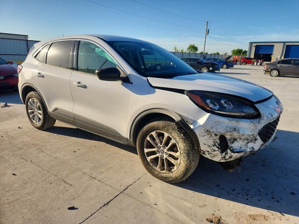 2022 FORD ESCAPE SE 4