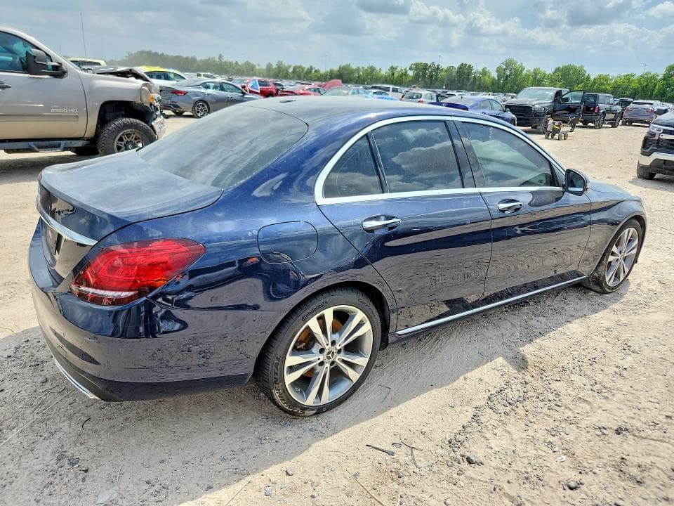 2019 MERCEDES-BENZ C 300 3