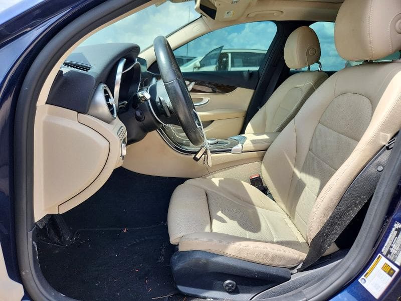 2019 MERCEDES-BENZ C 300 7
