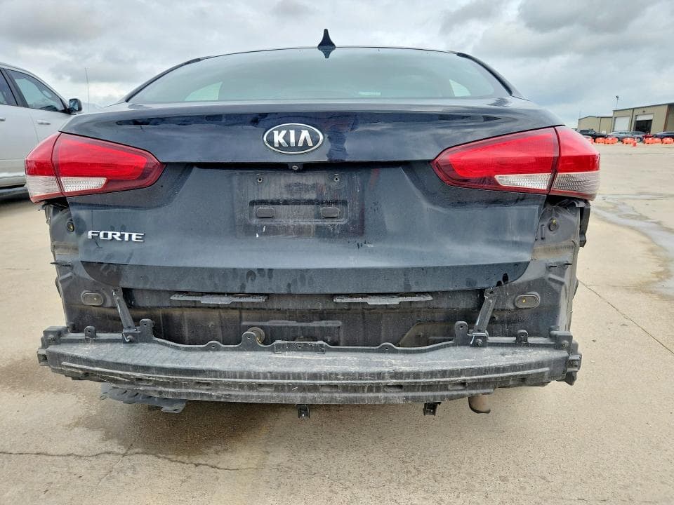 2017 KIA FORTE 6