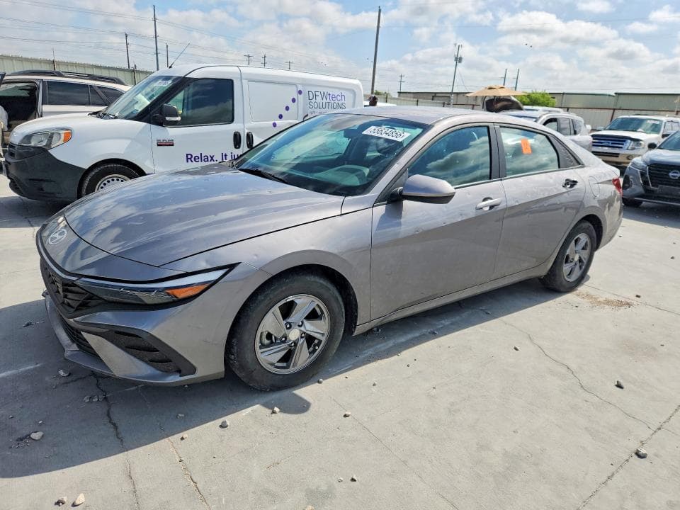 2024 HYUNDAI ELANTRA SE - 1