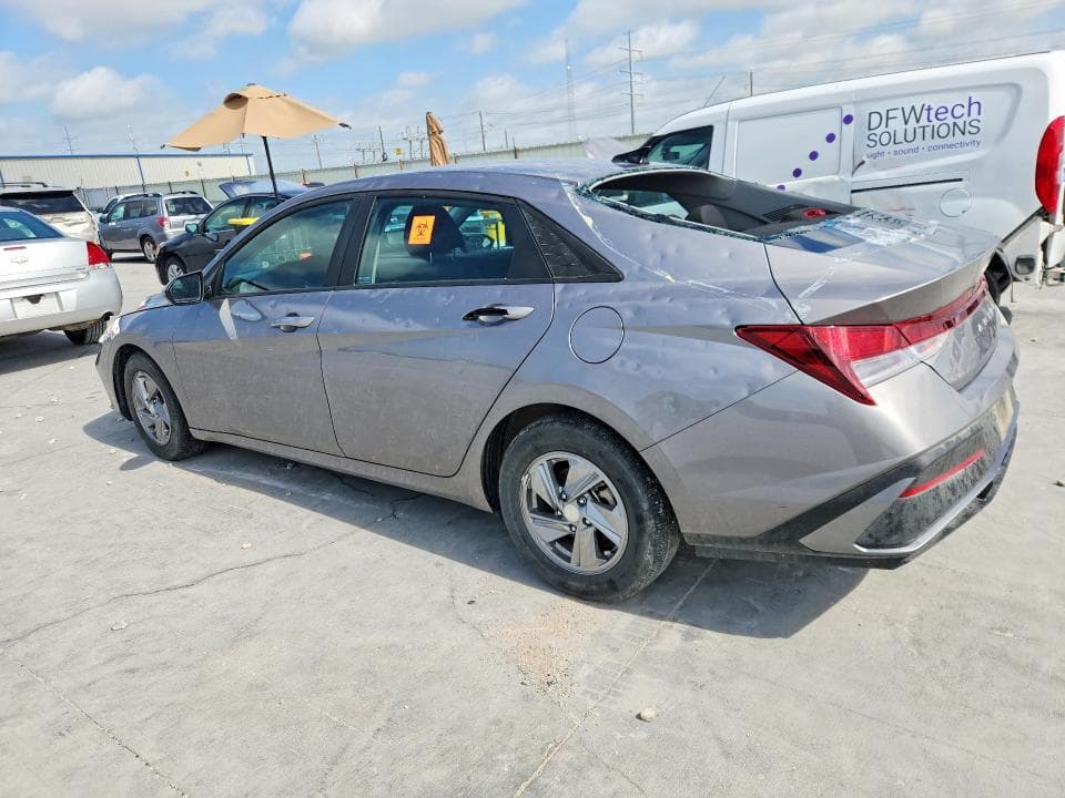 2024 HYUNDAI ELANTRA SE 2
