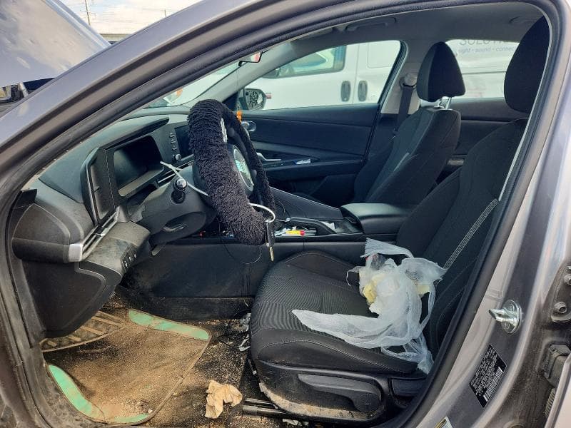 2024 HYUNDAI ELANTRA SE 7